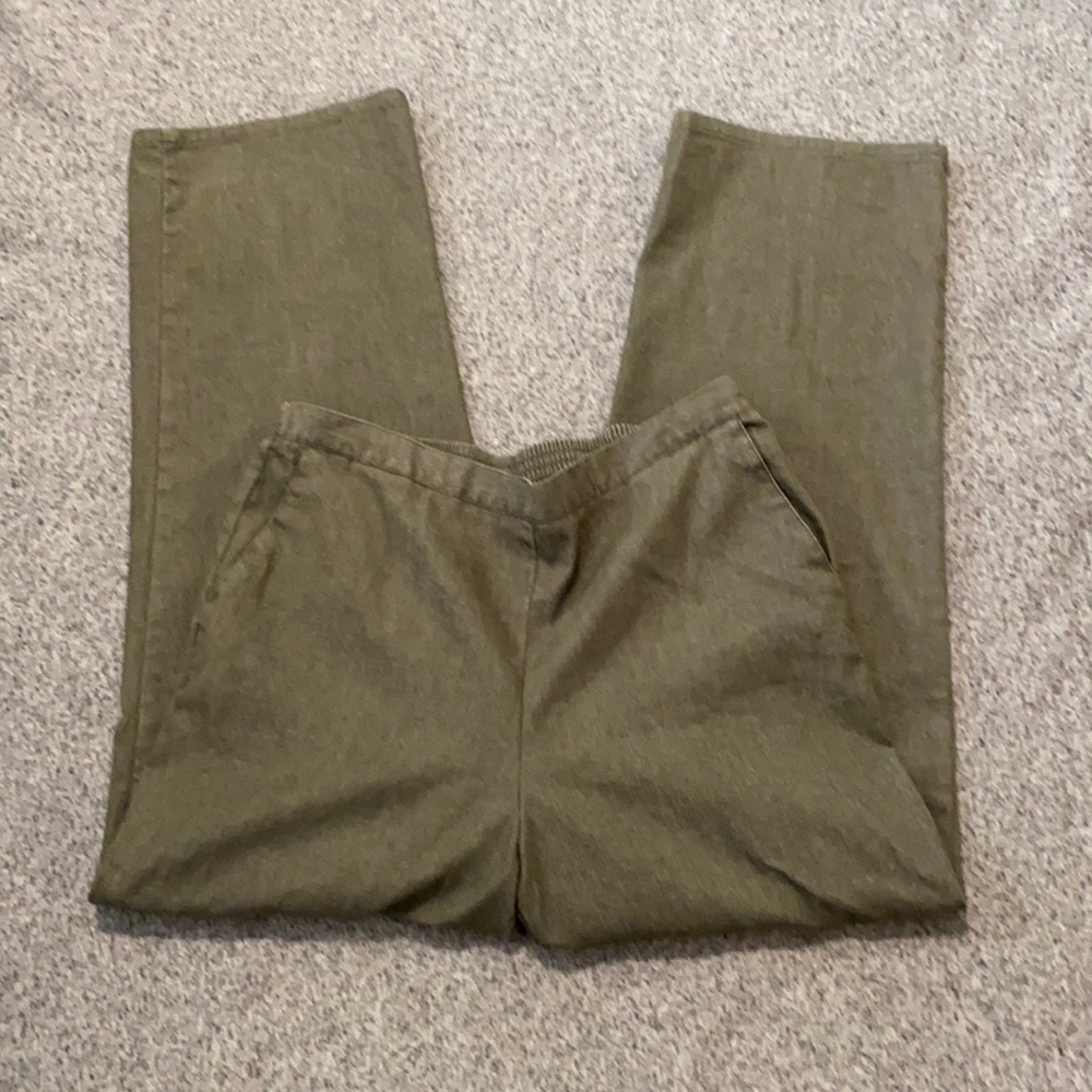 Alfred Dunner Green Pull On Trousers w/Side Pockets and Back Elastic Waistband